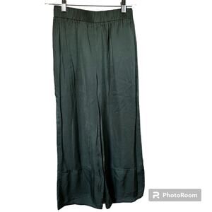 ASOS‎ women’s pants size 4 green capris